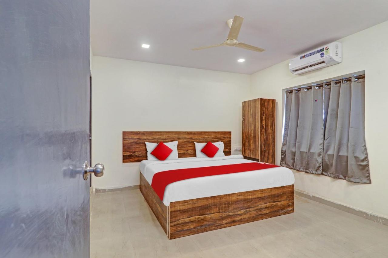 Hotel O R Square Inn Hyderabad Exterior foto